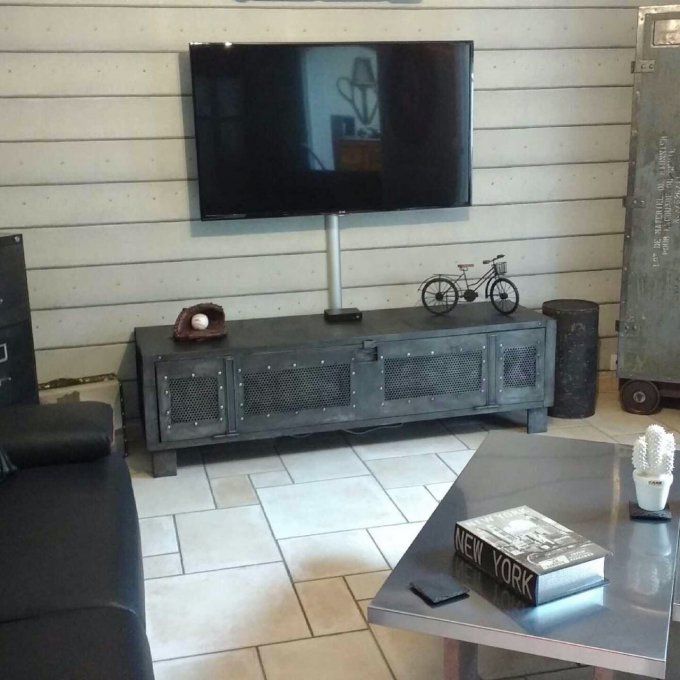 MEUBLE 5 / VESTIAIRE STYLE INDUSTRIEL MEUBLE TELEVISION