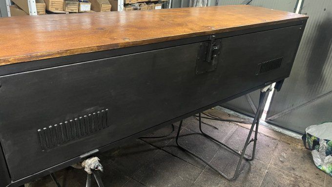 Meuble vestiaire métallique 10