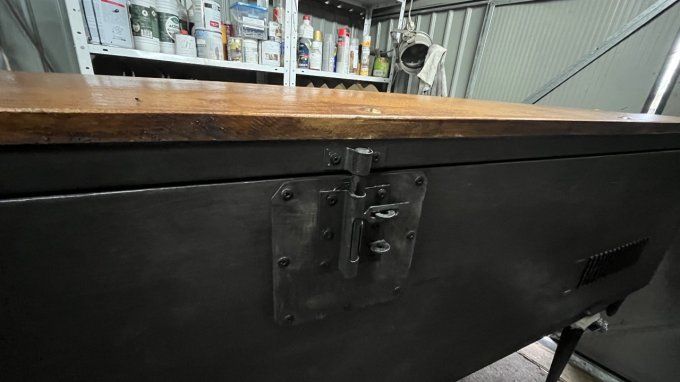 Meuble vestiaire métallique 10