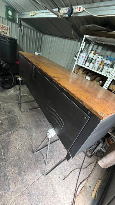 Meuble vestiaire métallique 10