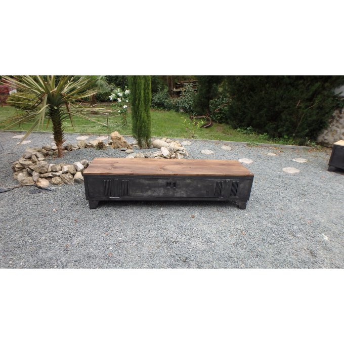 MEUBLE 11 / Meuble vestiaire métallique détourné en meuble TV