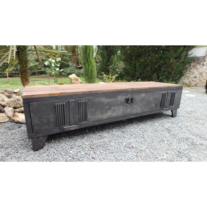 MEUBLE 11 / Meuble vestiaire métallique détourné en meuble TV